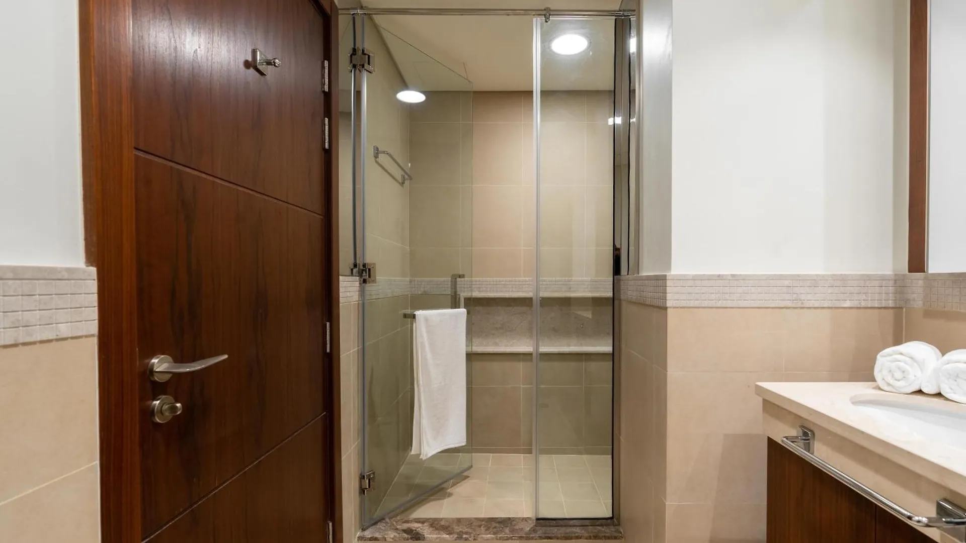 Burj Vista II - Luxury Two Bedroom With Full Burj View Dubai Apartment