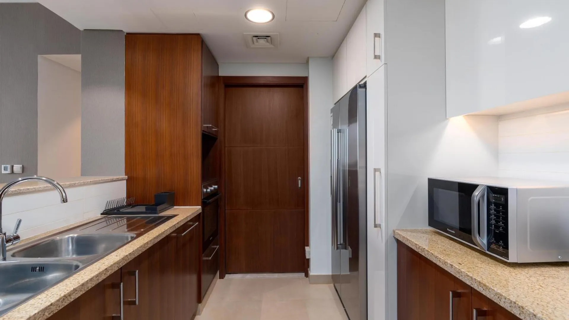 Burj Vista II - Luxury Two Bedroom With Full Burj View Dubai