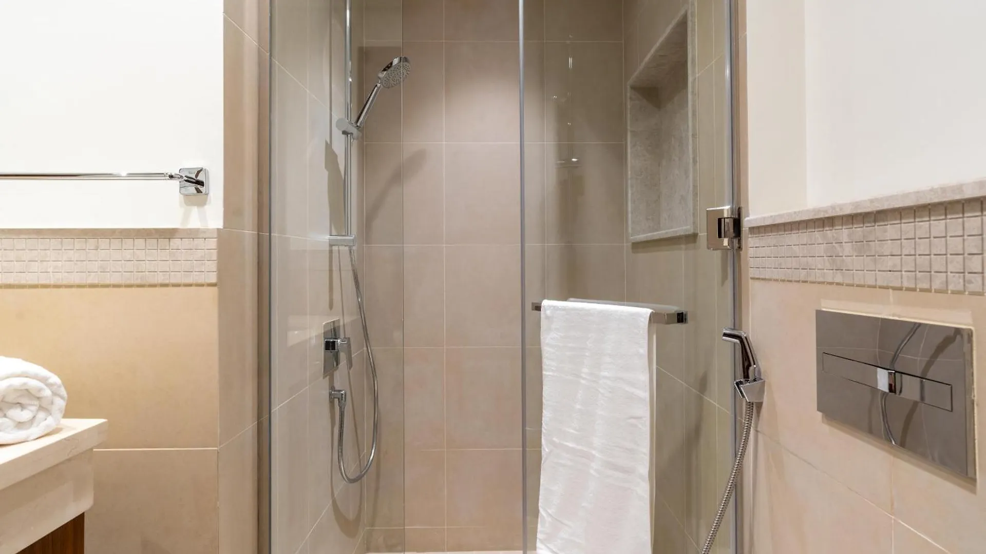 Burj Vista II - Luxury Two Bedroom With Full Burj View Dubai Apartment