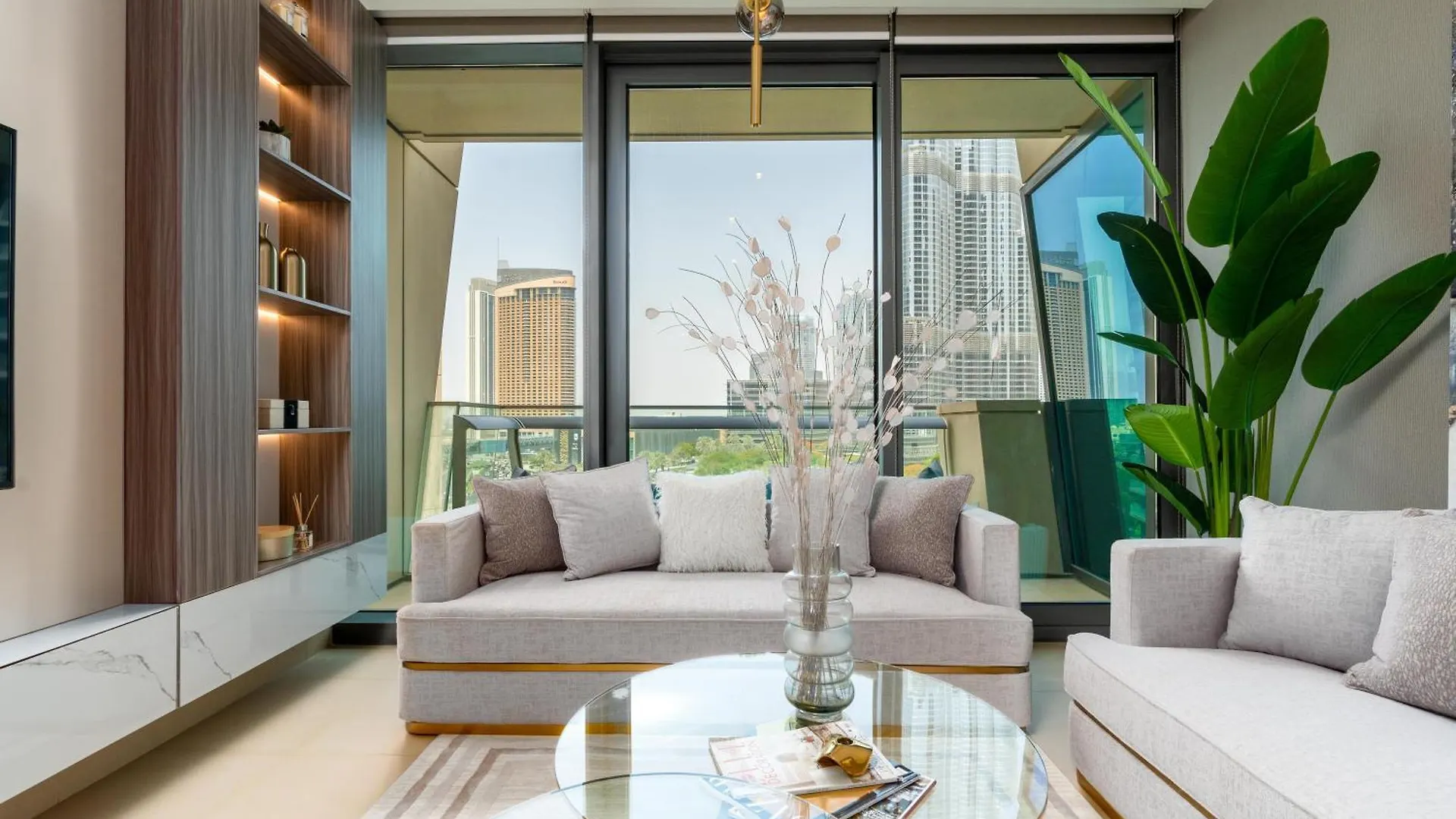 Burj Vista II - Luxury Two Bedroom With Full Burj View Dubai