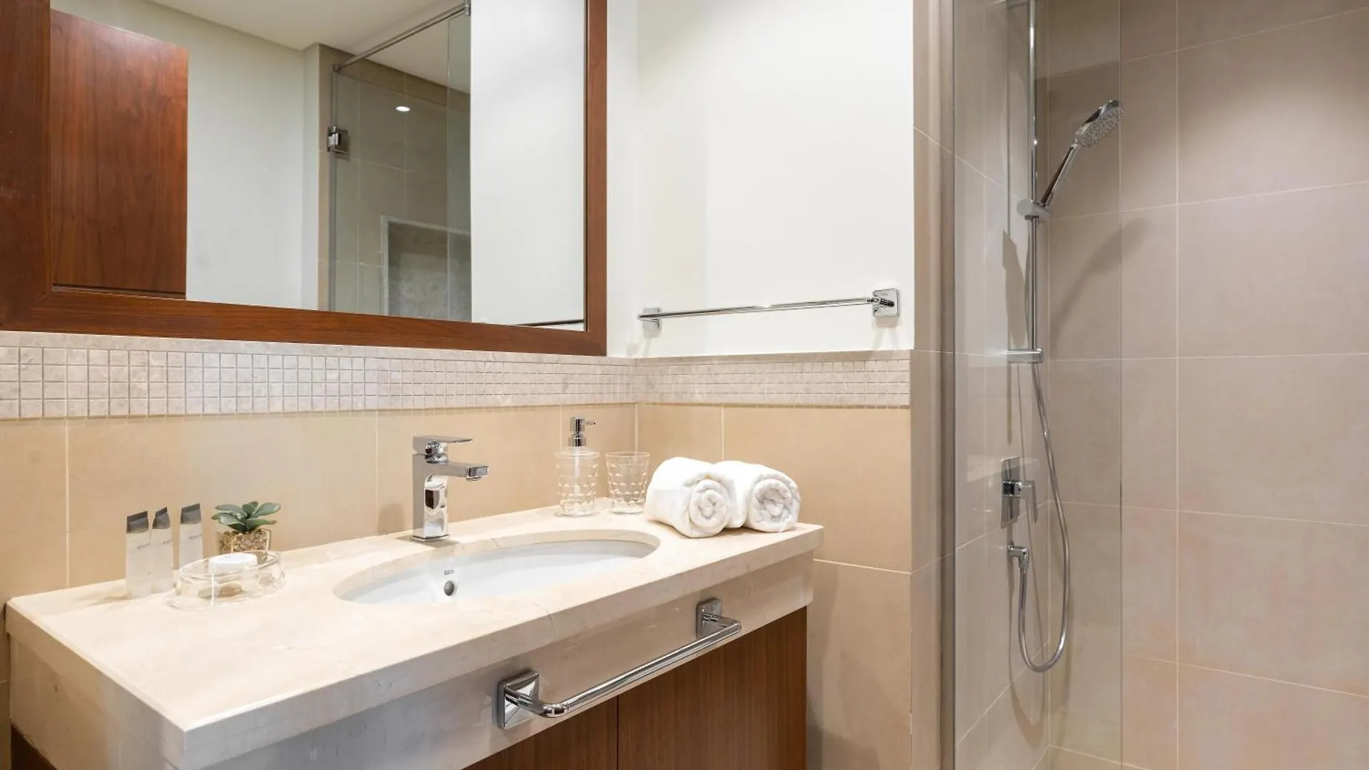 Burj Vista II - Luxury Two Bedroom With Full Burj View Dubai Apartment